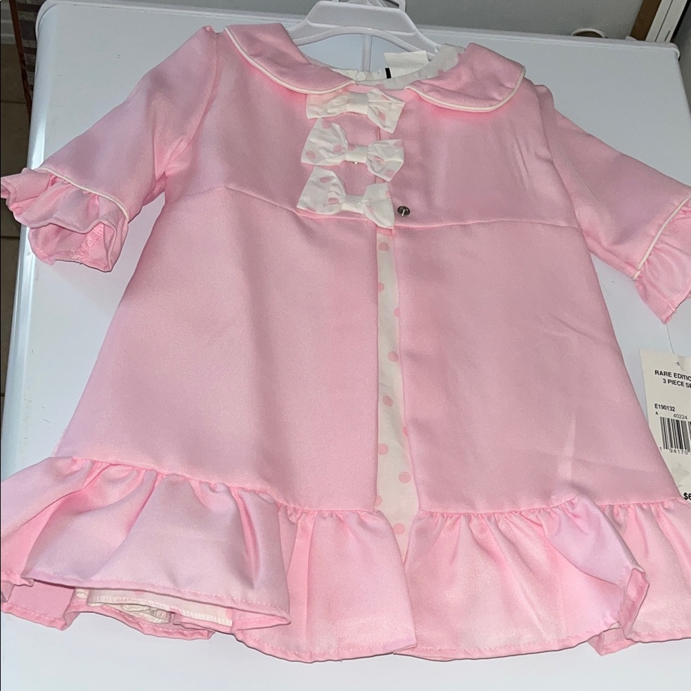 NWT beautiful 3 piece outfit! Perfect for any Easter Occasion!